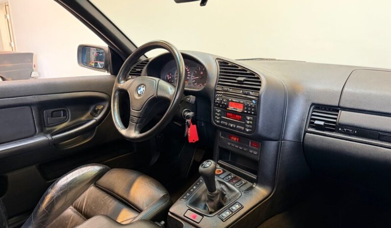 BMW 3-serie E36 320i 2,0 Cabriolet 2d full