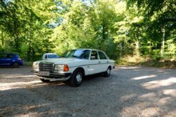 Mercedes-Benz 200-300 (W123) 2,0
