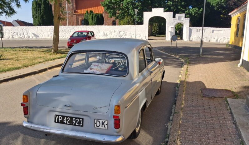 Ford Anglia 101E Mark 2 De Luxe full