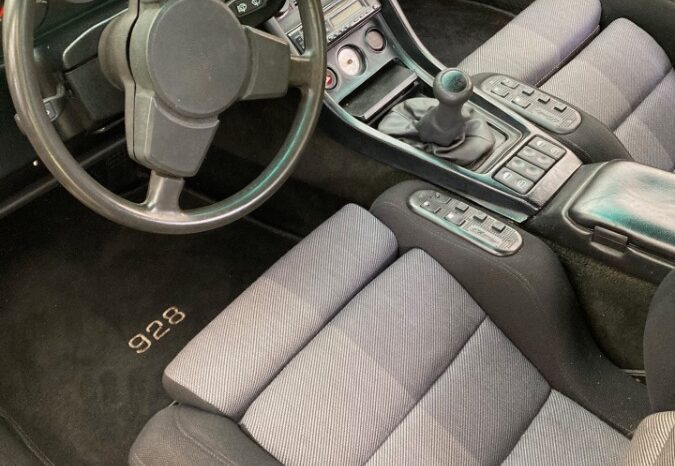 Porsche 928 S1 full