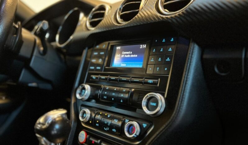 Ford Mustang 3,7 GT Fastback aut full