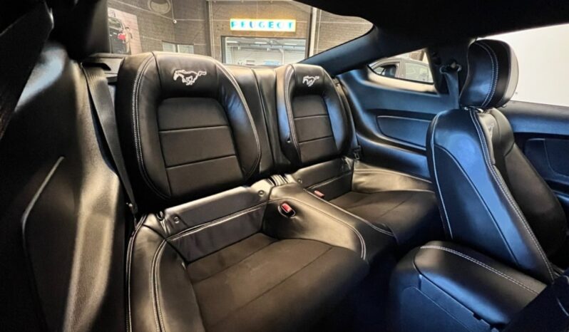 Ford Mustang 3,7 GT Fastback aut full