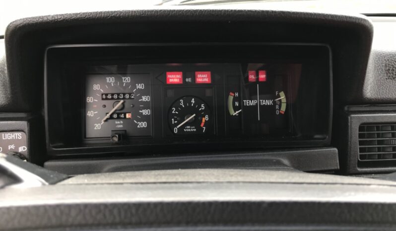 Volvo 200-Serie 242 DL full