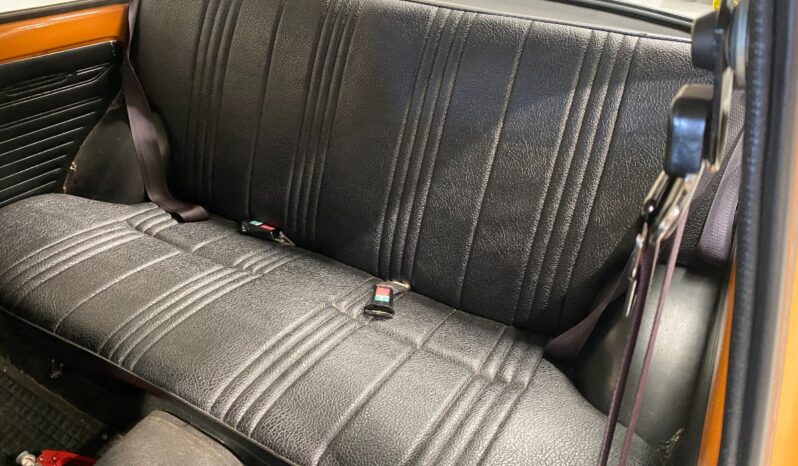 Mazda 323 1300 full