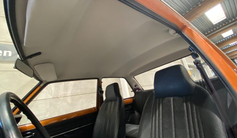 Mazda 323 1300 full