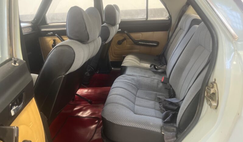 BMW 3-serie E36 Volga Gaz-24-10 full