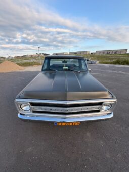 Chevrolet C10 Shortbed full