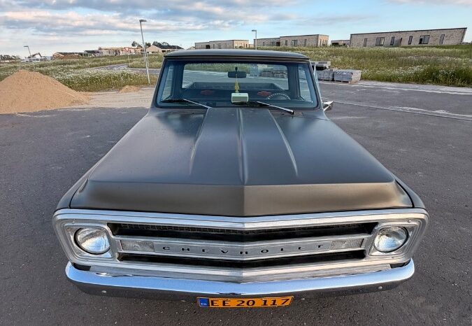 Chevrolet C10 Shortbed full