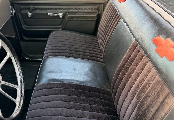 Chevrolet C10 Shortbed full