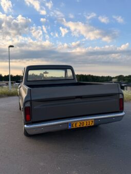 Chevrolet C10 Shortbed full