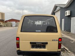 Toyota HiAce Hiace full
