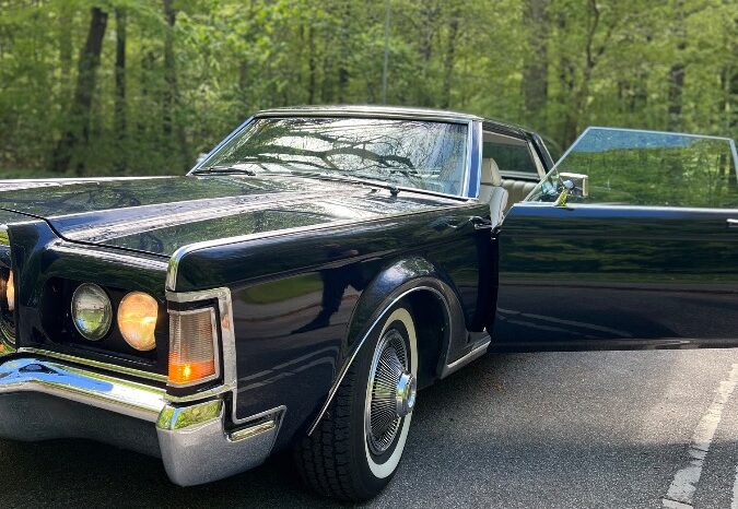 Lincoln Continental Mark 3 full
