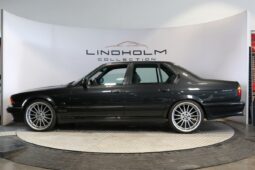 BMW 7-serie E32 750i V12 full