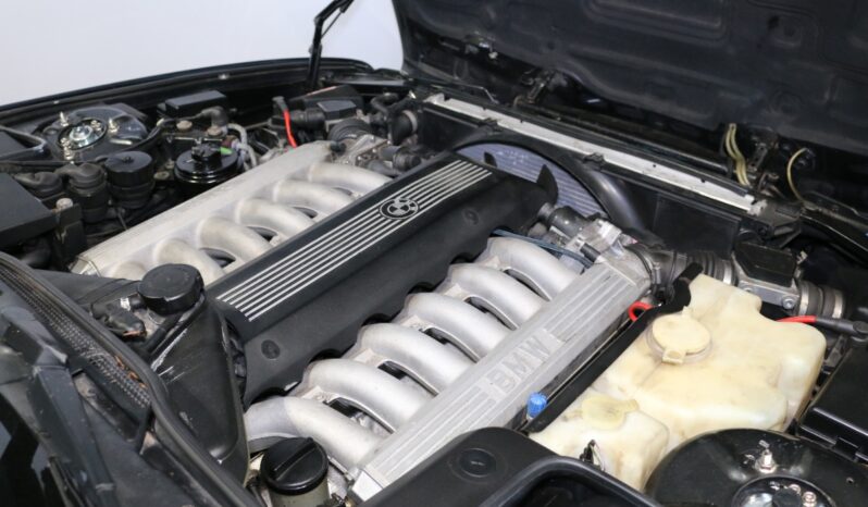 BMW 7-serie E32 750i V12 full