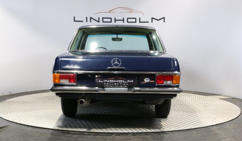 Mercedes-Benz 200-230 (W115) 200 Sedan full