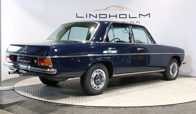 Mercedes-Benz 200-230 (W115) 200 Sedan full