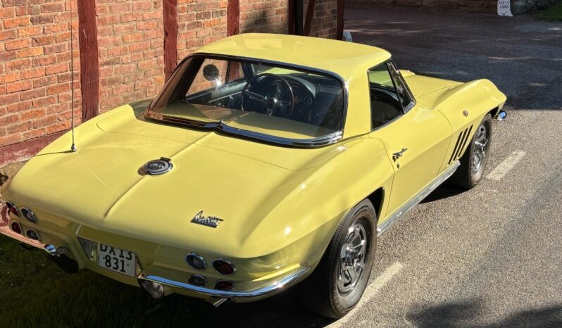 Chevrolet Corvette Sting Ray full
