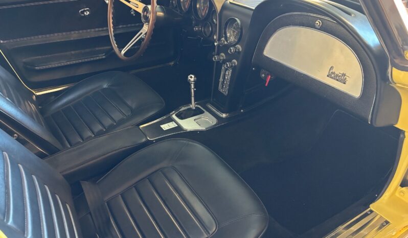 Chevrolet Corvette Sting Ray full