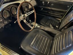 Chevrolet Corvette Sting Ray full