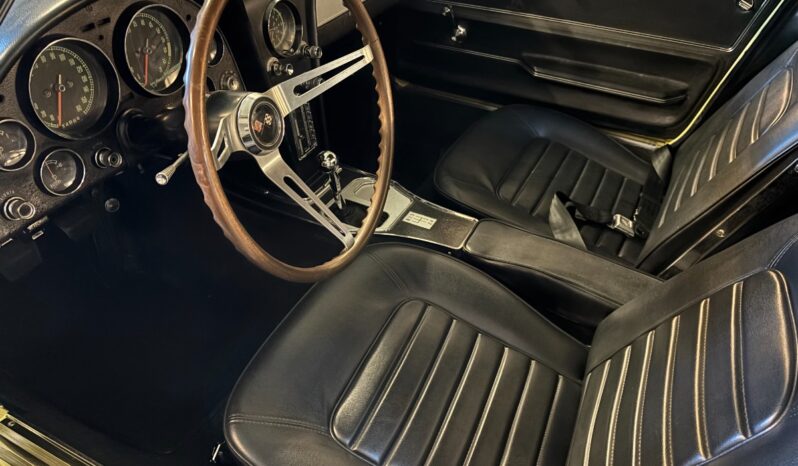 Chevrolet Corvette Sting Ray full