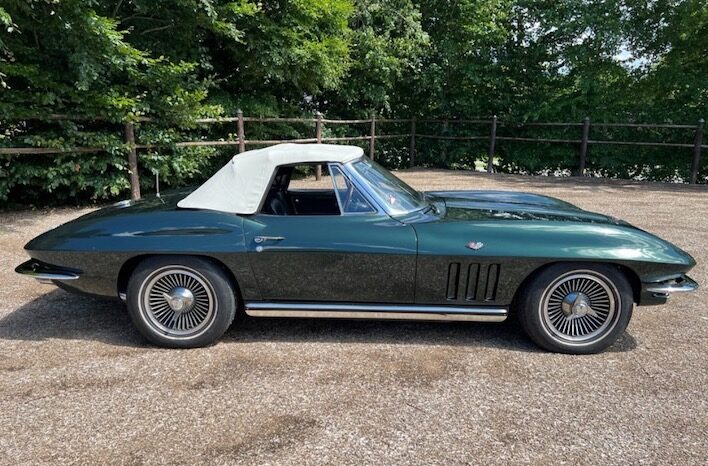 Chevrolet Corvette C2 full