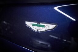 Aston Martin V8 Vantage full