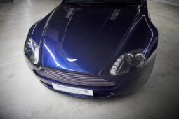 Aston Martin V8 Vantage full