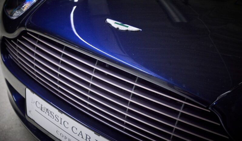 Aston Martin V8 Vantage full