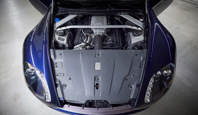 Aston Martin V8 Vantage full