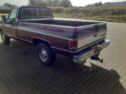 Chevrolet C30 Silverado Camper Special full