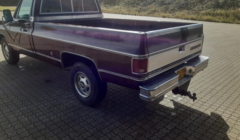 Chevrolet C30 Silverado Camper Special full