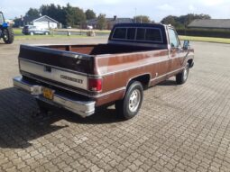 Chevrolet C30 Silverado Camper Special full