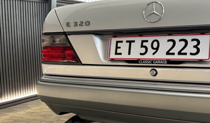 Mercedes-Benz E-Klasse (W124) A124 E320 aut. Cabriolet full