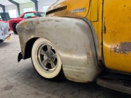 Chevrolet 3100 Stepside Short-bed V8 full