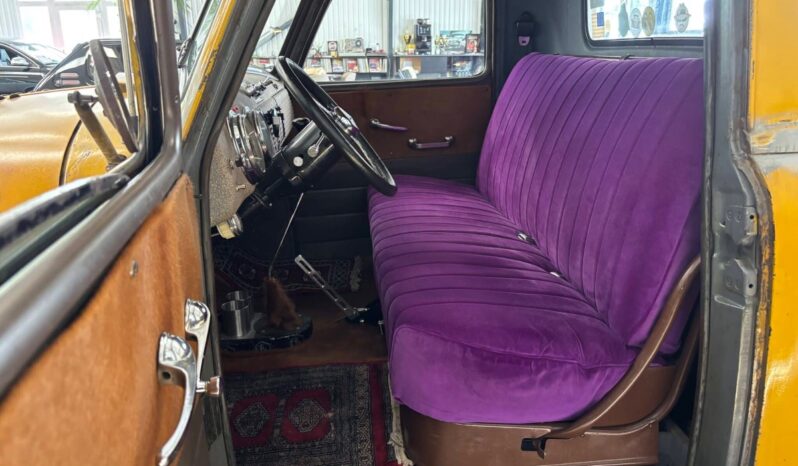 Chevrolet 3100 Stepside Short-bed V8 full