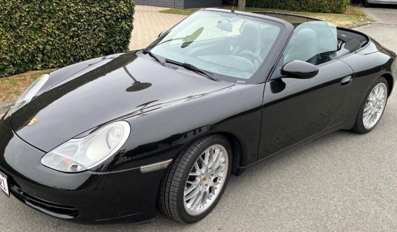 Porsche 911 996 Carrera 4 full