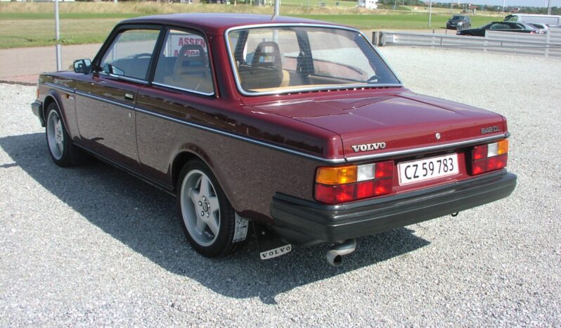 Volvo 200-Serie 242 turbo full