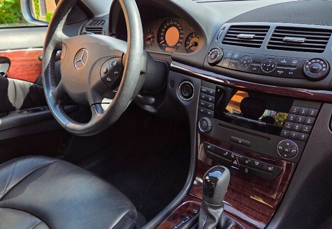 Mercedes-Benz E-KLasse (W211) E280 full