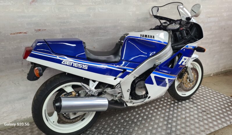 Yamaha FZR 1000 Genesis full