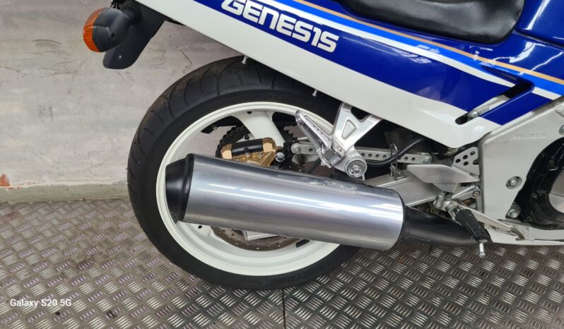 Yamaha FZR 1000 Genesis full