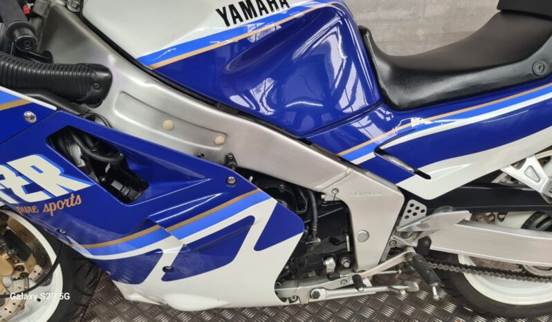 Yamaha FZR 1000 Genesis full
