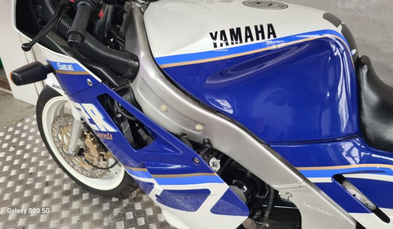 Yamaha FZR 1000 Genesis full