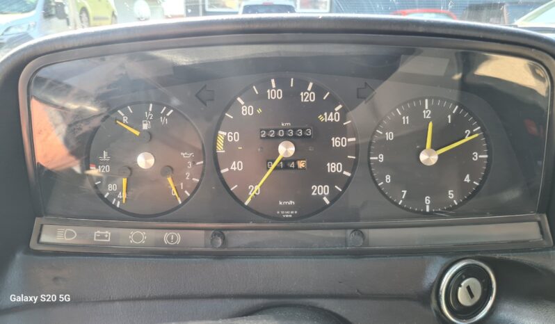 Mercedes-Benz 200-300 (W123) 230E full