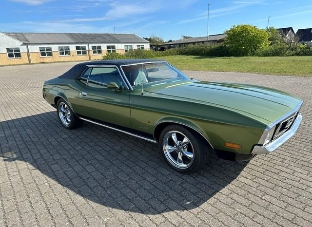 Ford Mustang coupe full