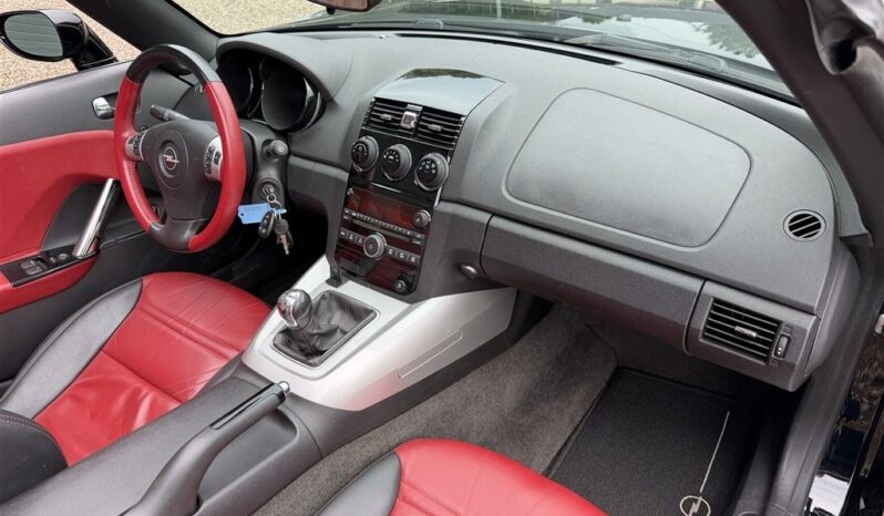 Opel GT 2,0 Turbo full