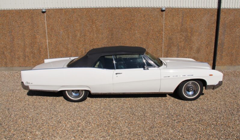 Buick Electra 225 cab full