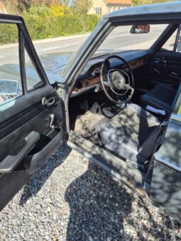 Mercedes-Benz 200-230 (W115) 230,6 full