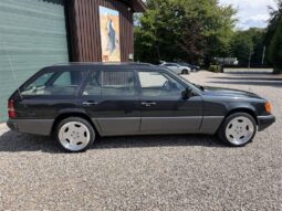 Mercedes-Benz E-Klasse (W124) 300TE 4Matic full