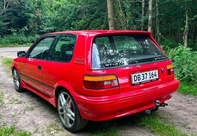 Toyota Corolla Xli (GTI) full