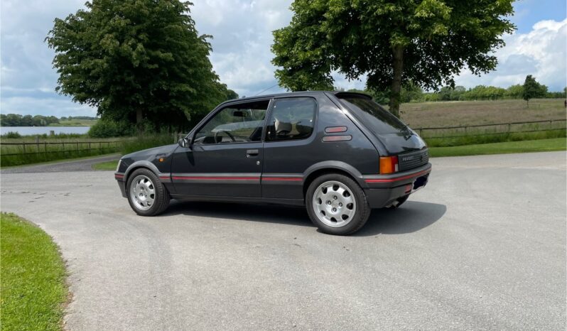 Peugeot 205 1,9 GTI full